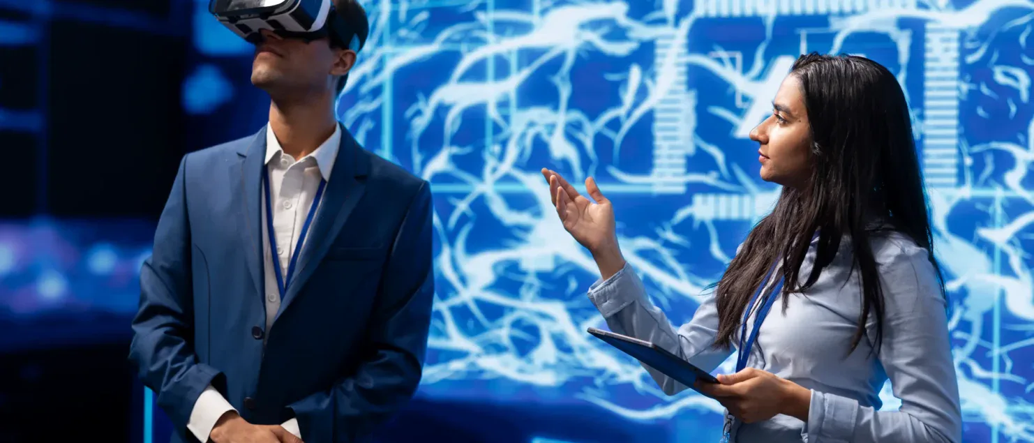 Experiencias inmersivas con realidad virtual aplicadas al marketing y los medios publicitarios para captar audiencias y generar impacto en eventos y activaciones de marca.